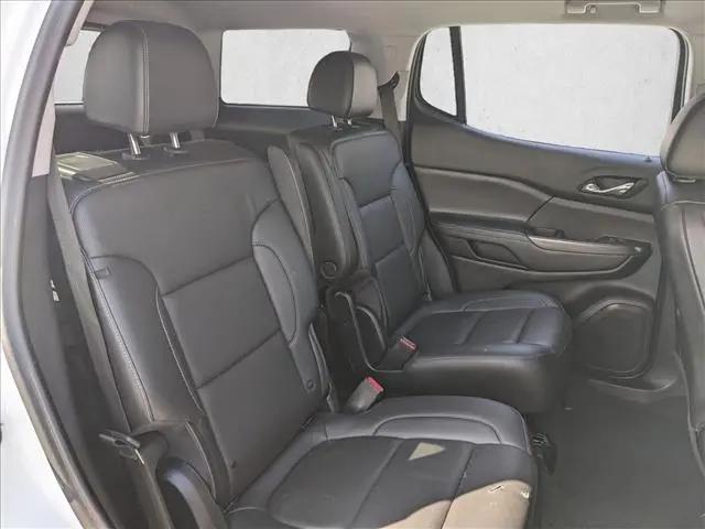 2023 GMC Acadia AWD SLT