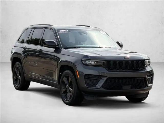 2022 Jeep Grand Cherokee Altitude 4x4
