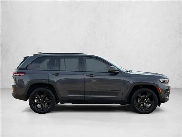 2022 Jeep Grand Cherokee Altitude 4x4