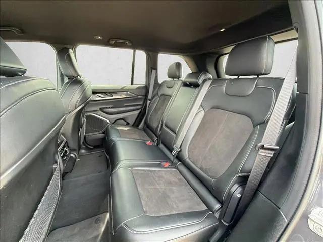 2022 Jeep Grand Cherokee Altitude 4x4