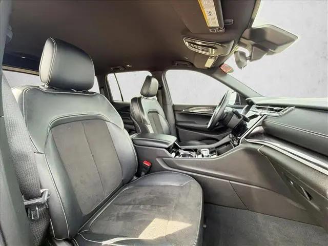 2022 Jeep Grand Cherokee Altitude 4x4