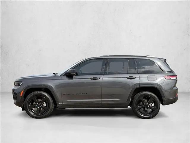 2022 Jeep Grand Cherokee Altitude 4x4