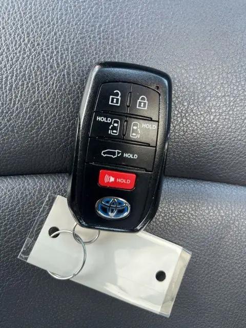 2023 Toyota Sienna XSE