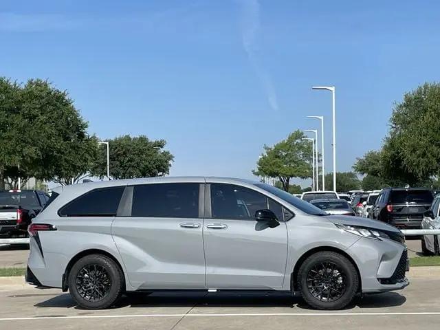 2025 Toyota Sienna XSE