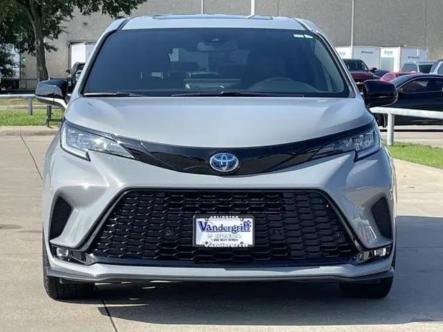 2025 Toyota Sienna XSE
