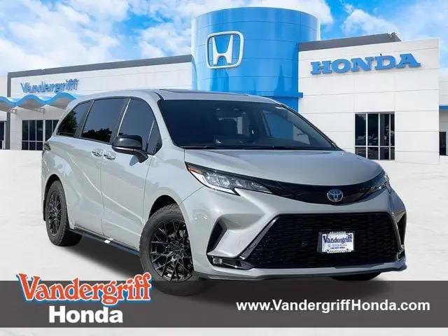 2025 Toyota Sienna XSE for sale in Arlington, TX