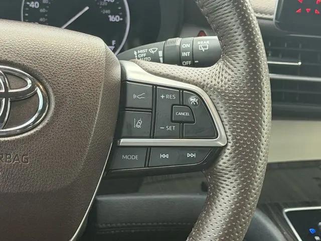 2024 Toyota Sienna Platinum