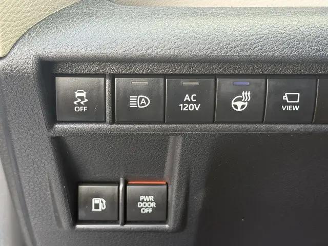 2024 Toyota Sienna Platinum