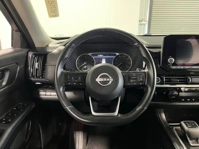 2024 Nissan Pathfinder SV FWD