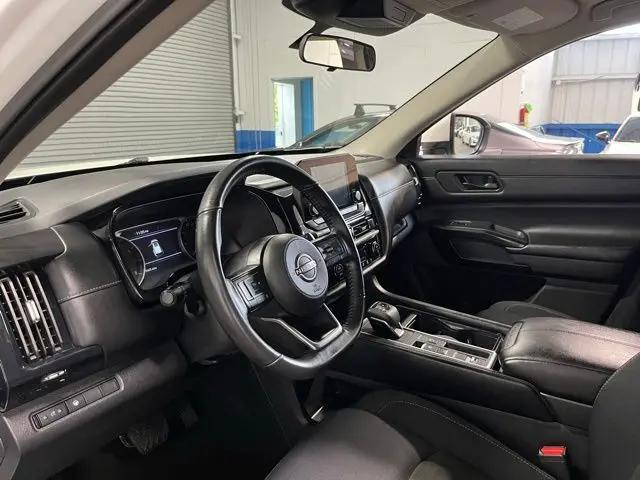 2024 Nissan Pathfinder SV FWD