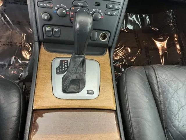 2005 Volvo XC90 2.5T AWD