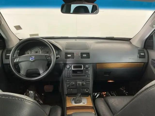 2005 Volvo XC90 2.5T AWD