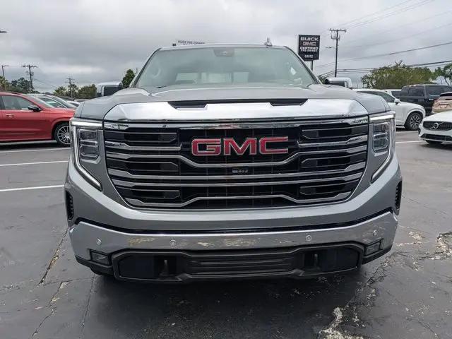 2024 GMC Sierra 1500 4WD Crew Cab Short Box SLT