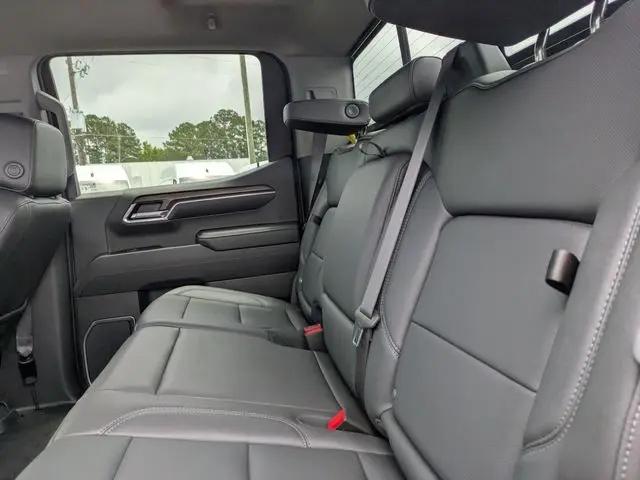 2024 GMC Sierra 1500 4WD Crew Cab Short Box SLT