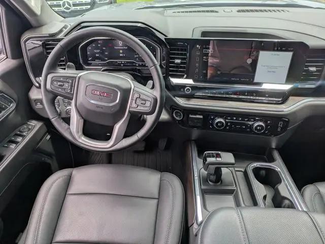 2024 GMC Sierra 1500 4WD Crew Cab Short Box SLT