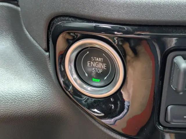 2024 GMC Sierra 1500 4WD Crew Cab Short Box SLT