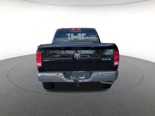 2019 Ram 1500 Classic SLT Crew Cab 4x4 6'4" Box