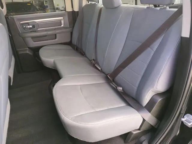 2019 Ram 1500 Classic SLT Crew Cab 4x4 6'4" Box