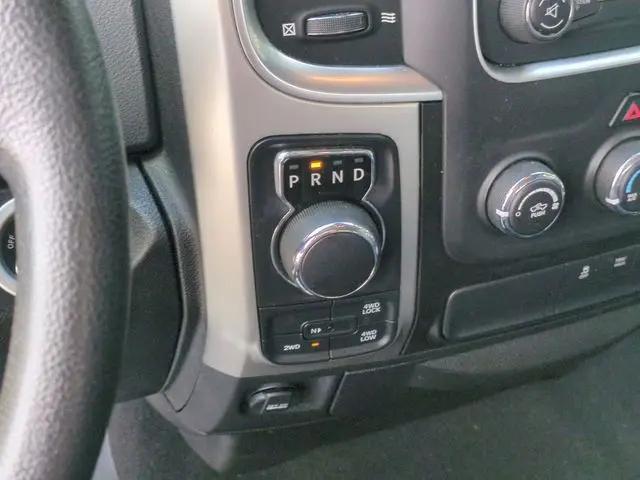 2019 Ram 1500 Classic SLT Crew Cab 4x4 6'4" Box