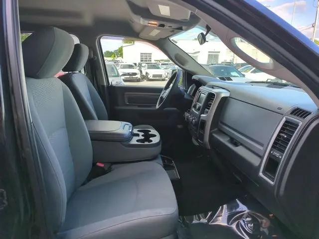 2019 Ram 1500 Classic SLT Crew Cab 4x4 6'4" Box