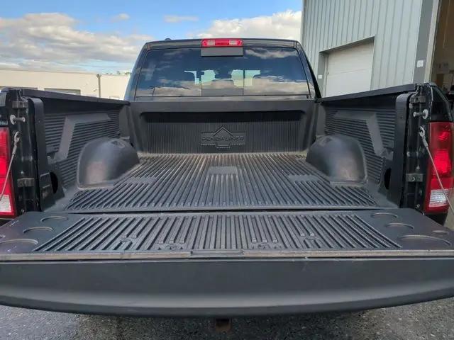 2019 Ram 1500 Classic SLT Crew Cab 4x4 6'4" Box