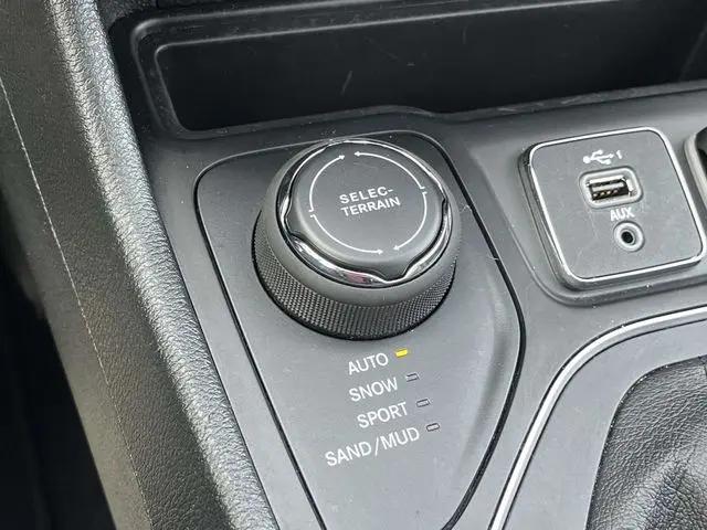 2022 Jeep Cherokee Latitude Lux 4x4