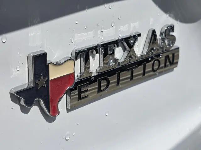 2019 Toyota Yaris LE