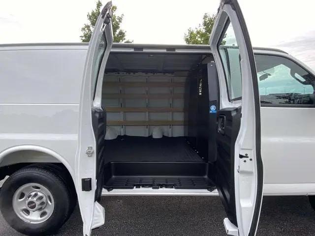 2025 GMC Savana Cargo RWD 2500 Regular Wheelbase Work Van