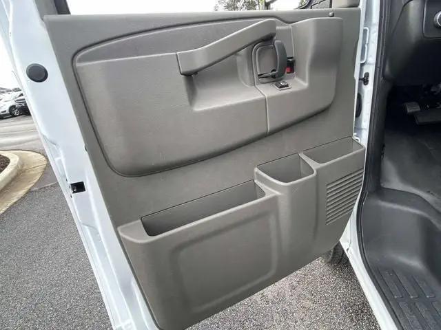 2025 GMC Savana Cargo RWD 2500 Regular Wheelbase Work Van