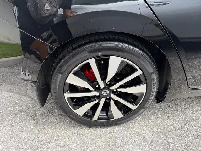 2022 Nissan Sentra SV Xtronic CVT