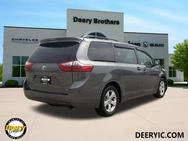 2015 Toyota Sienna LE 8 Passenger