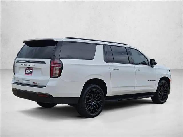2022 Chevrolet Suburban 4WD RST