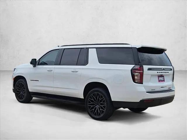 2022 Chevrolet Suburban 4WD RST