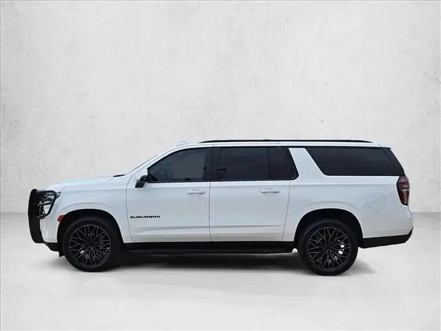 2022 Chevrolet Suburban 4WD RST