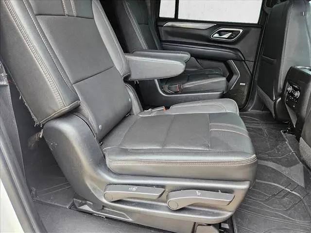 2022 Chevrolet Suburban 4WD RST