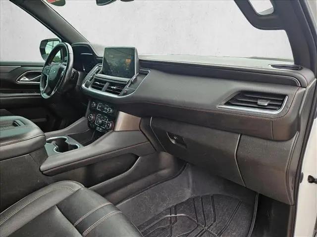 2022 Chevrolet Suburban 4WD RST