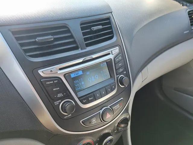 2017 Hyundai Accent SE