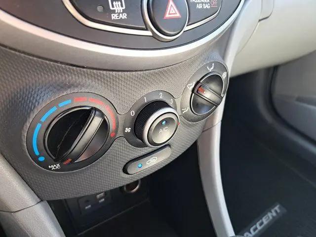 2017 Hyundai Accent SE