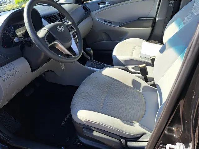 2017 Hyundai Accent SE