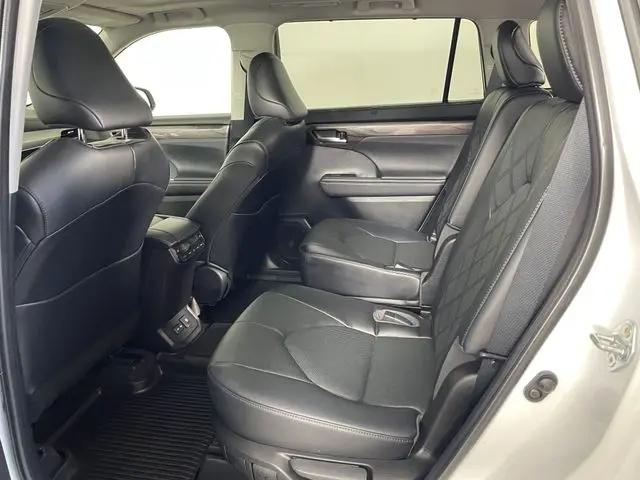 2023 Toyota Highlander Platinum