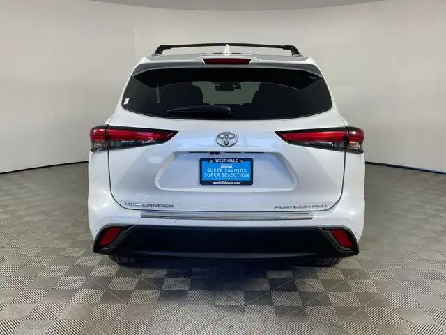 2023 Toyota Highlander Platinum