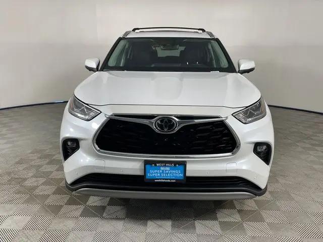 2023 Toyota Highlander Platinum