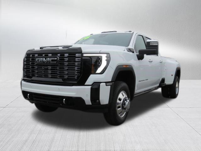 2026 GMC Sierra 3500HD Crew Cab, Long Bed, Denali Ultimate Dual Rear Wheel, 4WD