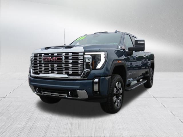 2026 GMC Sierra 2500HD Crew Cab, Standard Bed, Denali, 4WD