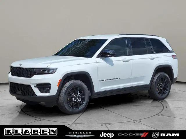 2025 Jeep Grand Cherokee Altitude 4x4 for sale in Kent, OH