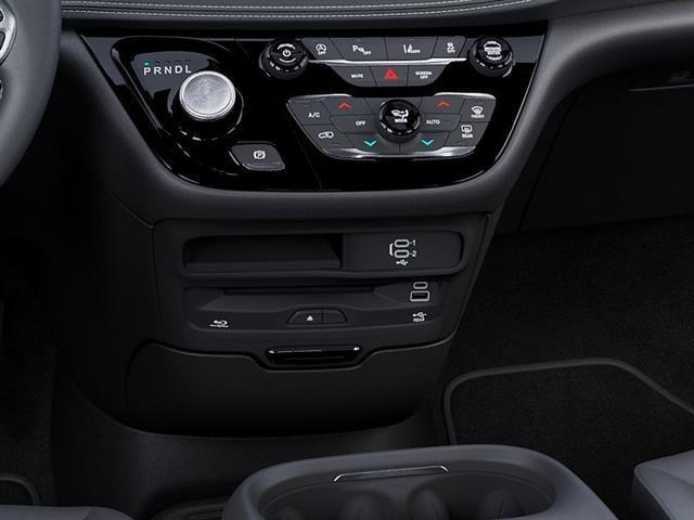 New 2027 Chrysler Pacifica Select For Sale in East Hanover, NJ