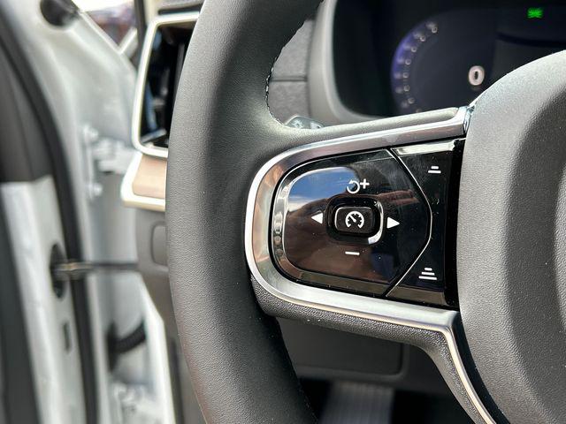 2026 Volvo XC90 Plus, B6 AWD Gas (mild hybrid), Gasoline, Bright, 6 Seats