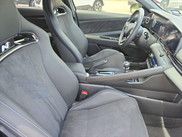 2025 Hyundai Elantra Base