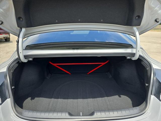 2025 Hyundai Elantra Base