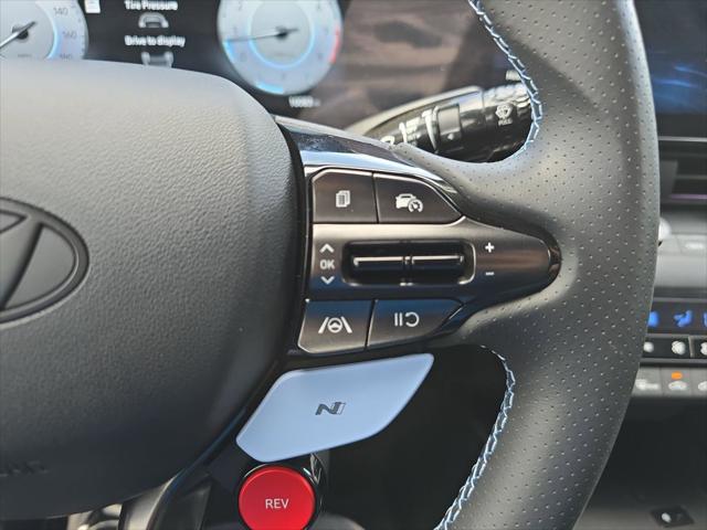 2025 Hyundai Elantra Base